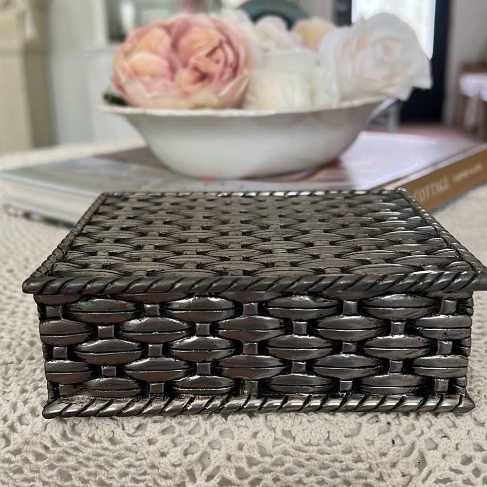 Pierre Deux hinged pewter box